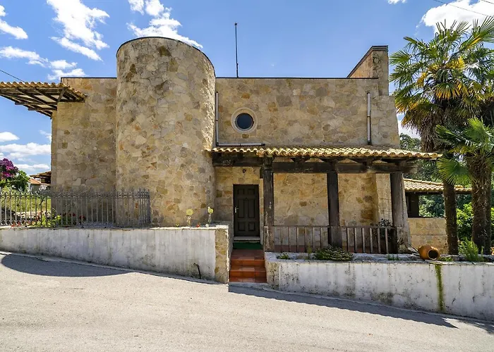 Isatour - Ninho D' Aguia Alpehytte *