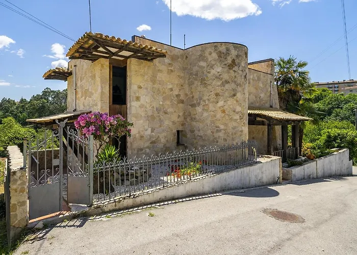 Isatour - Ninho D' Aguia Alpehytte