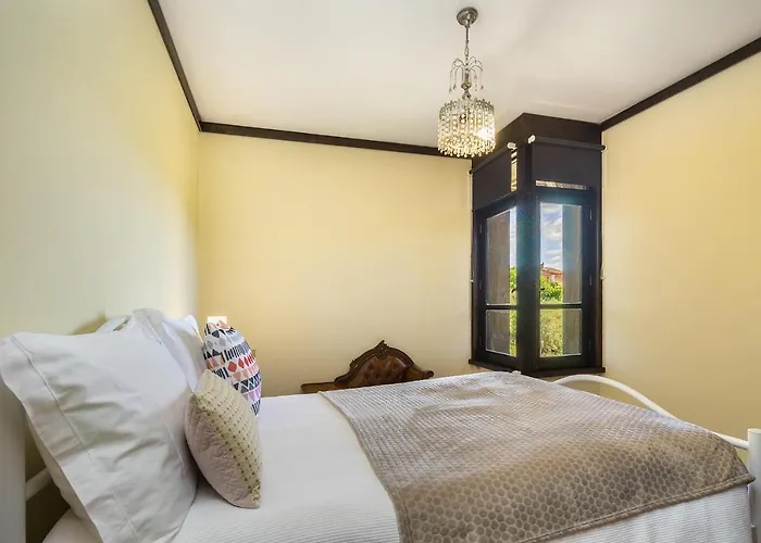 Isatour - Ninho D' Aguia Alpehytte Águeda